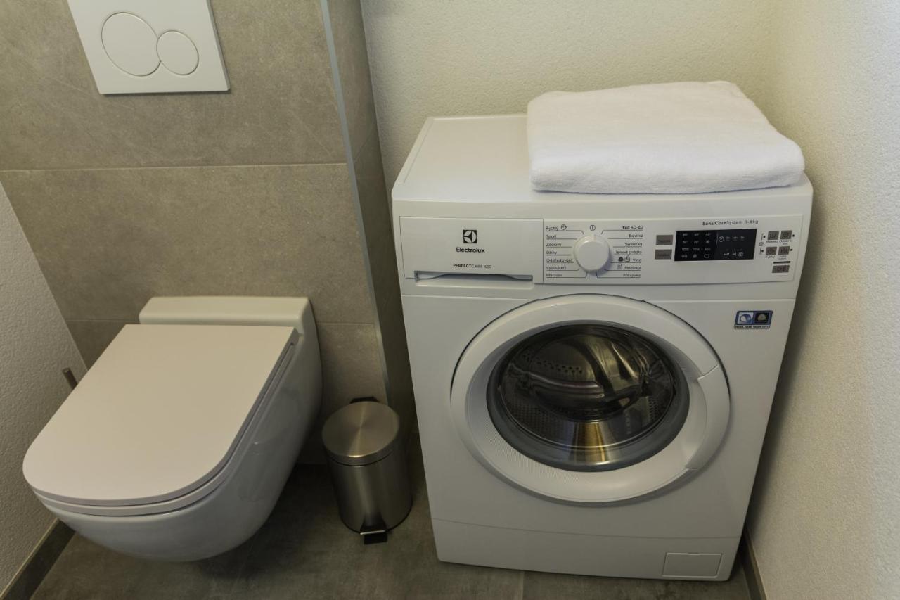 Apartmany Lama Malatiny Exteriör bild